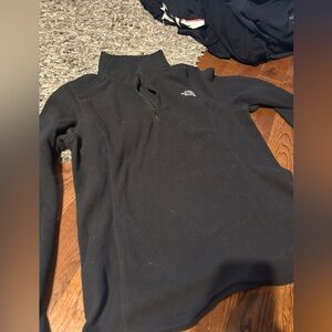 Great condition the north face fleece women’s pullover quarter zip size large